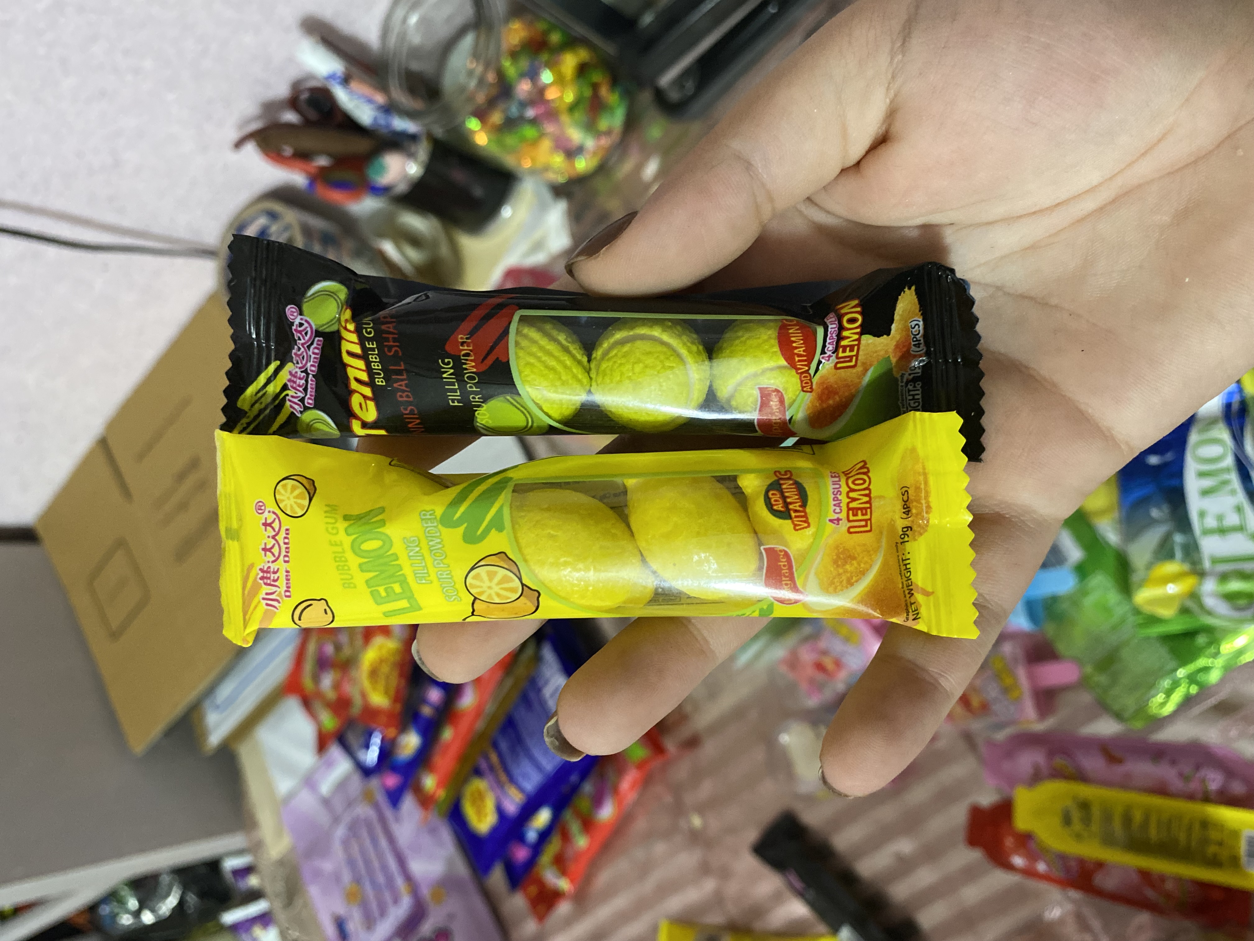 آدامس مغزدار🤭