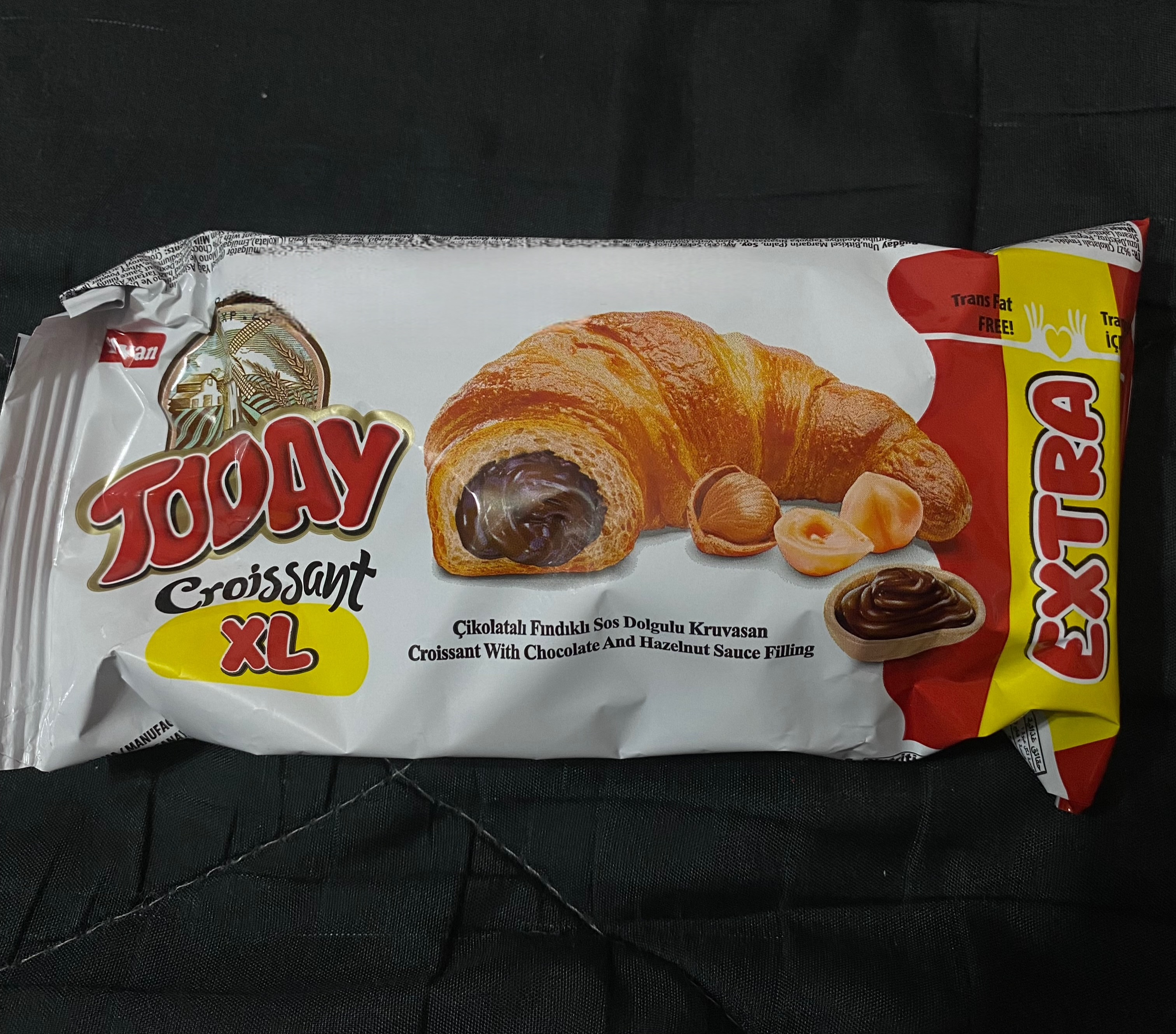 کروسان با شکلات فراوان🥐