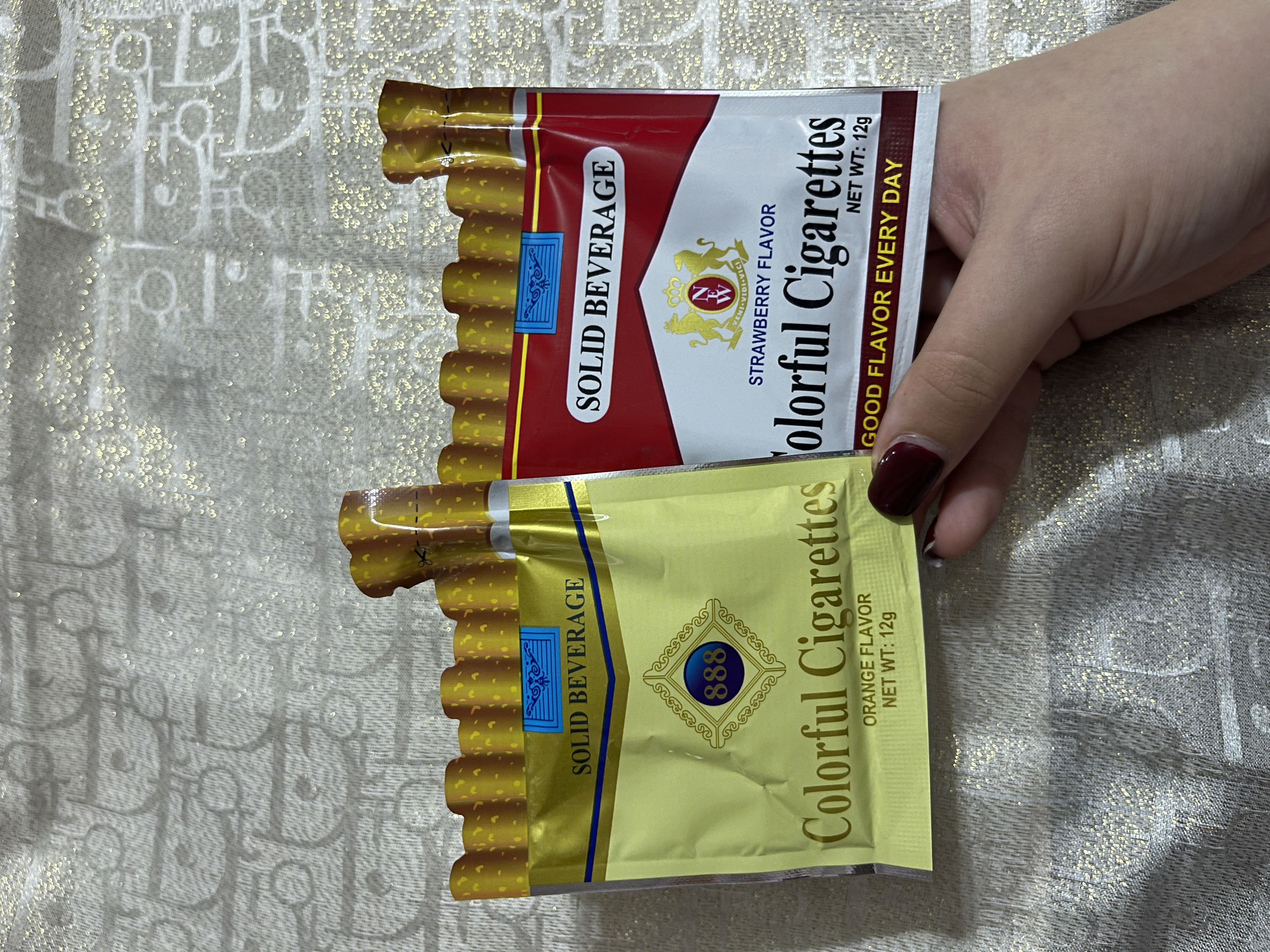 آبنبات طرح سیگار دودزا🌬️