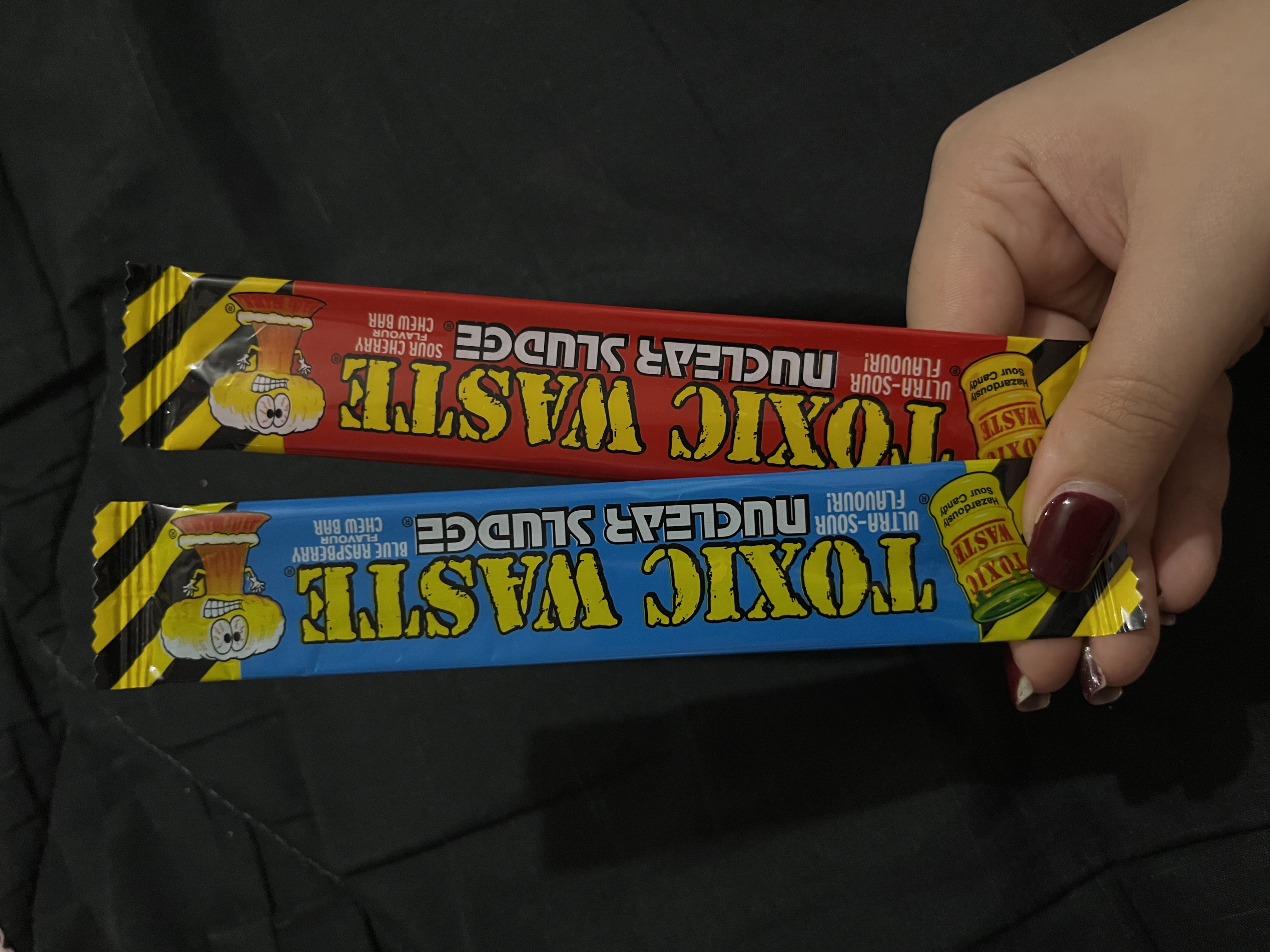 لواشک ترش تاکسیک😋
